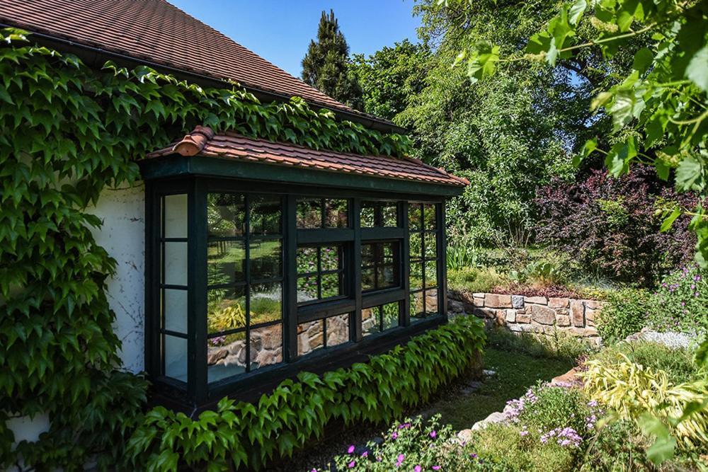Ferienwohnung Dum V Zahrade Písek Exterior foto